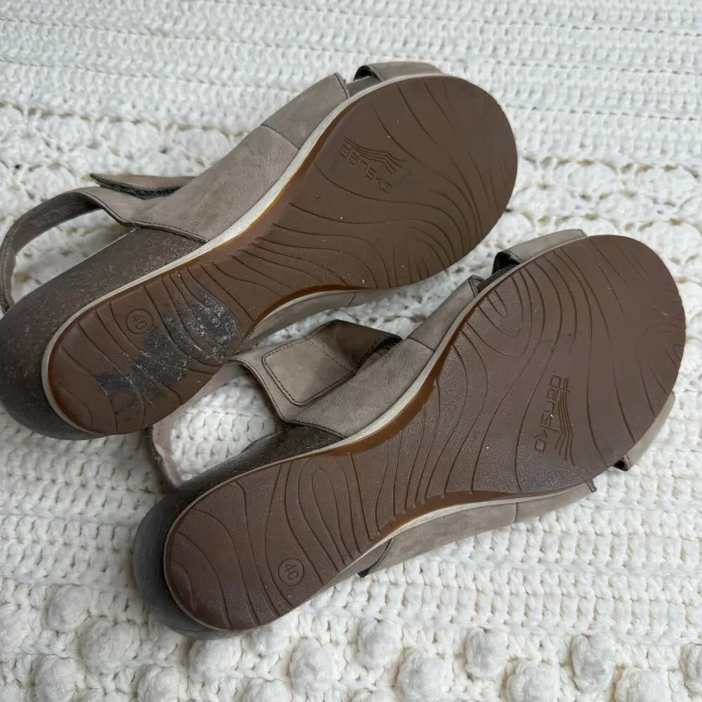 DANSKO Women's 40 US 9.5 10 Sharla Criss Cross Strappy Wedge Sandal Shoes Tan